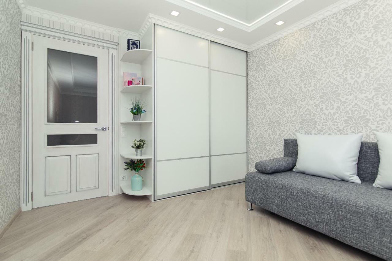 Luxury Apart-Hotel On Kondrateva Street Суми Екстер'єр фото