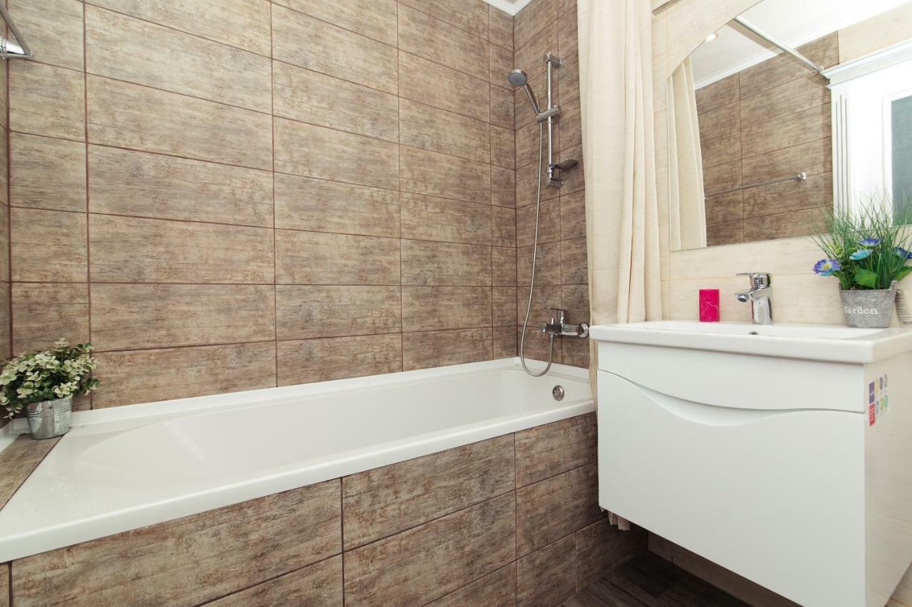 Luxury Apart-Hotel On Kondrateva Street Суми Екстер'єр фото